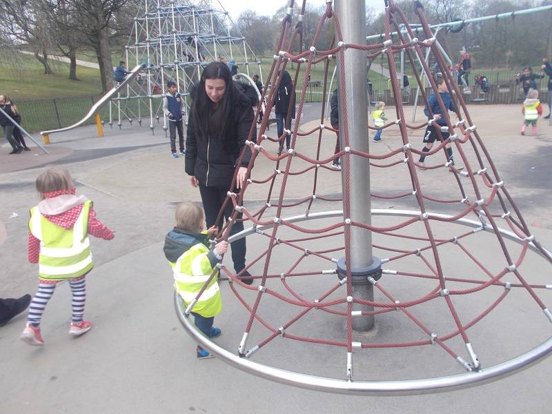 Whole Nursery Trip to the Park - Tender Years Day Nursery